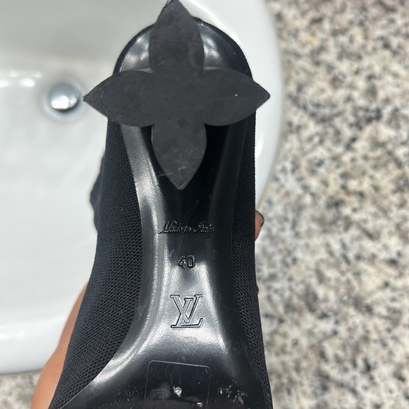 Authentic LV Silhouette Ankle Boots size 40 - Picture 2 of 4